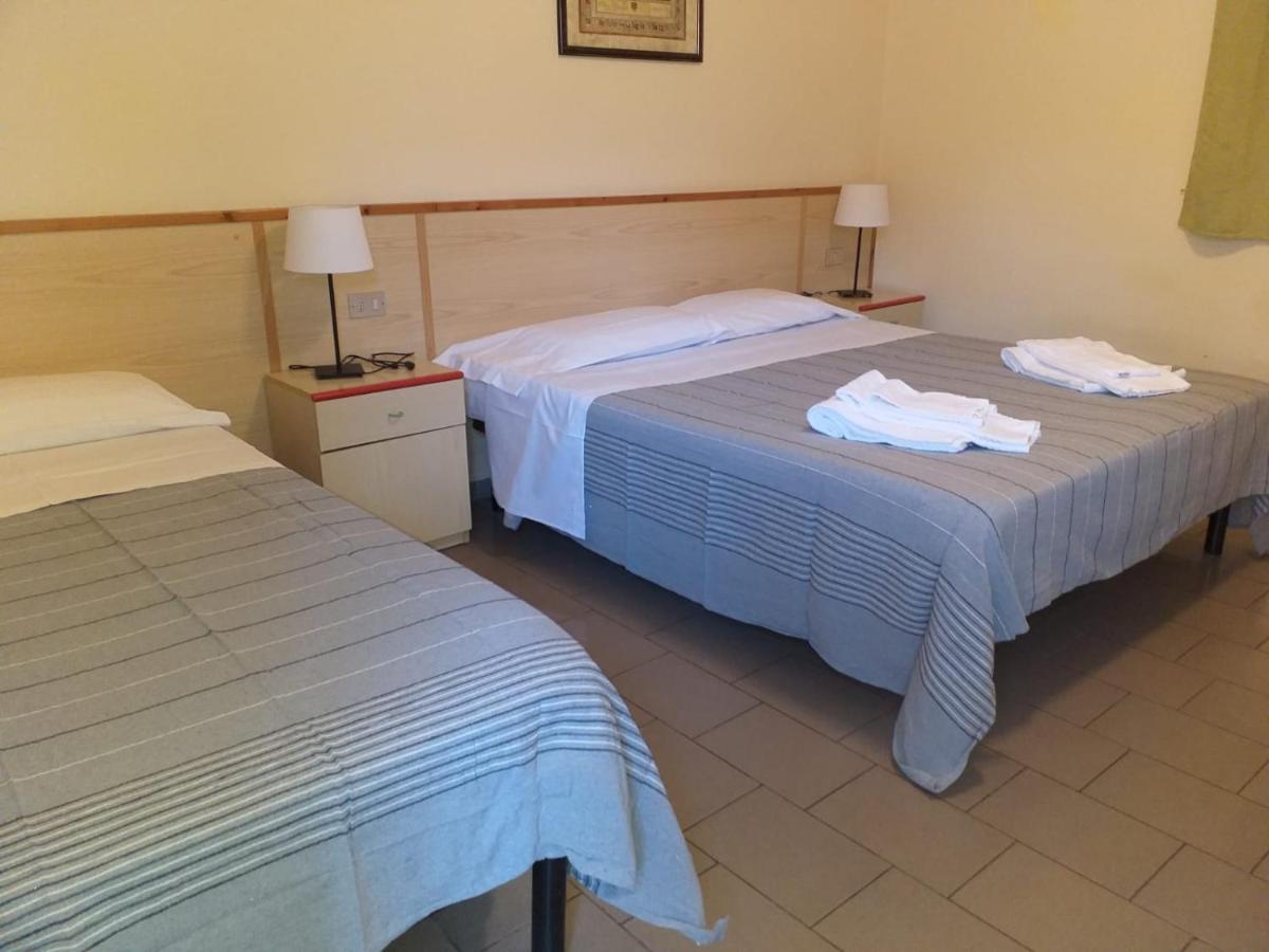 Hotel Lupo Di Mare Marina di Castagneto Carducci Eksteriør billede